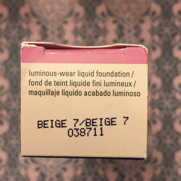 Mary Kay Luminous-Wear Liquid Foundation - Picture 8 of 8